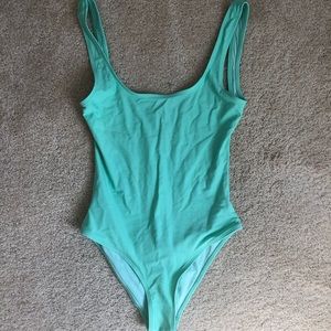 Kovey backless one piece